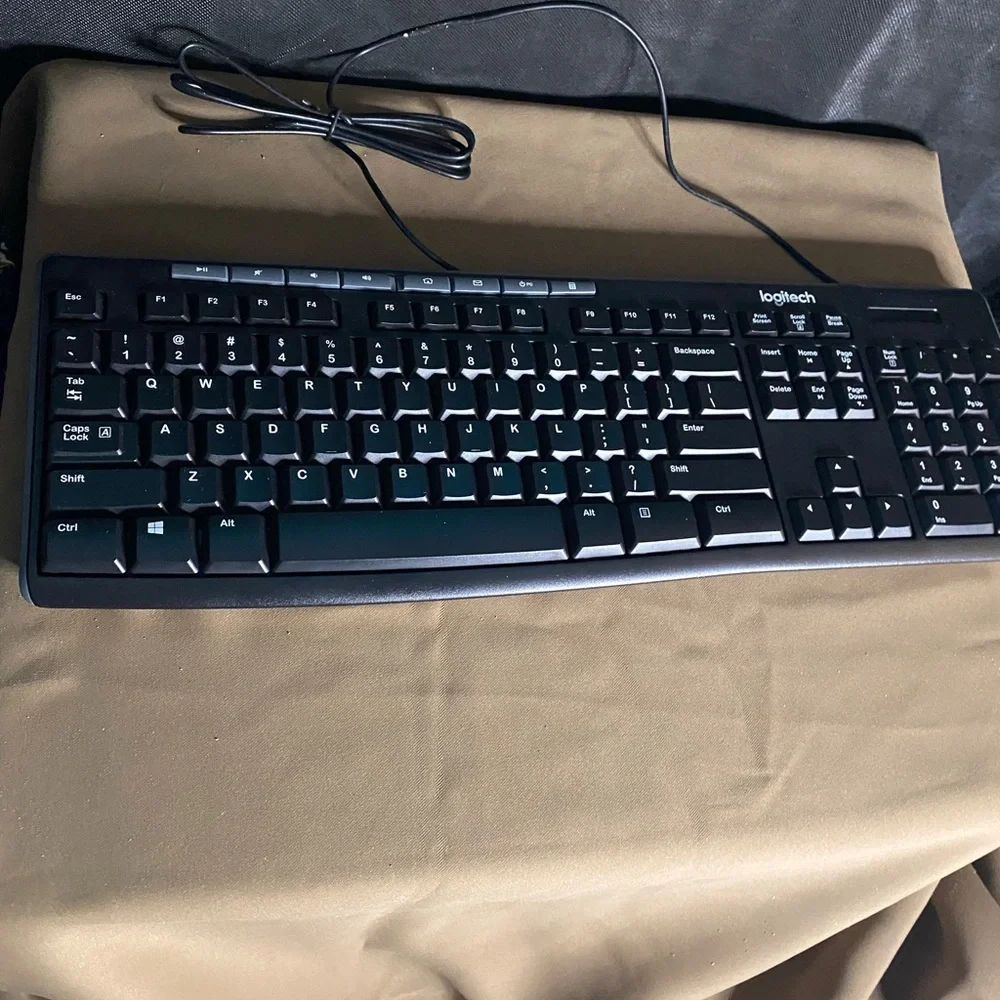 NEW! Logitech MK200 Media Keyboard and Mouse Set - Black